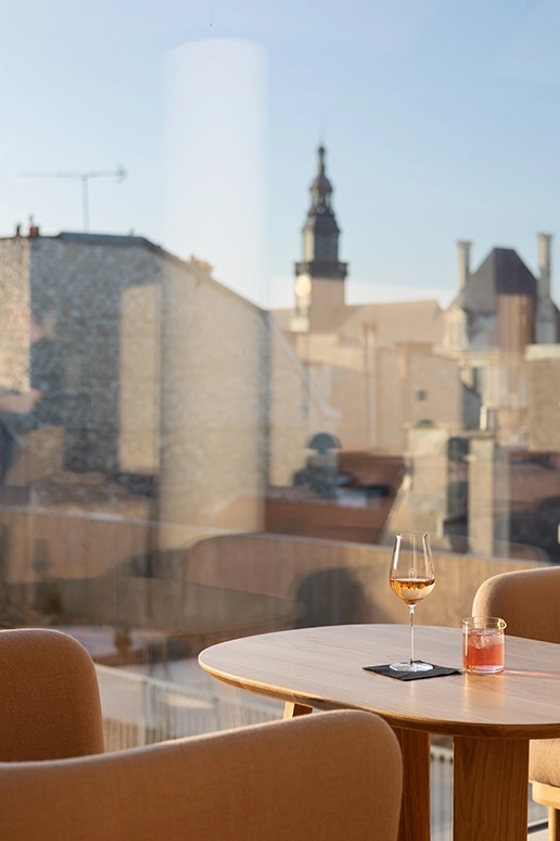 Il bar con terrazza panoramica